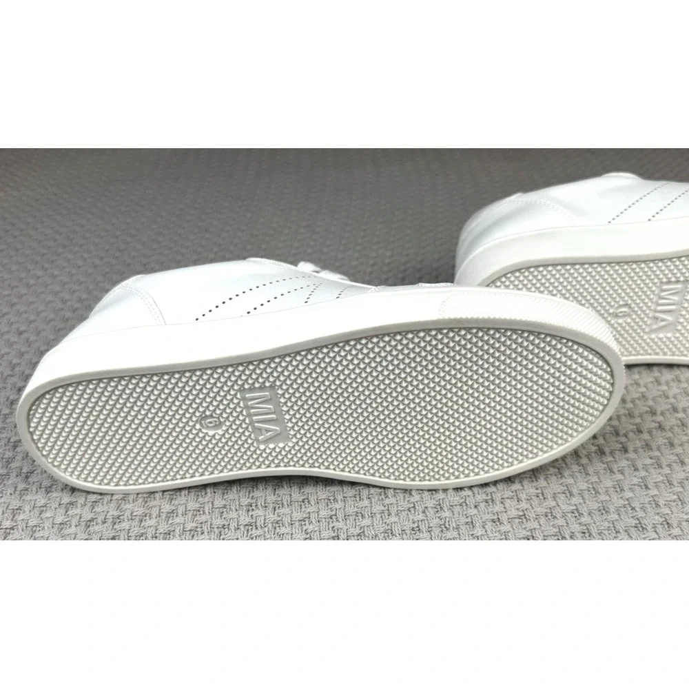 Women's MIA White Sporty Sneakers Size 6M NEW